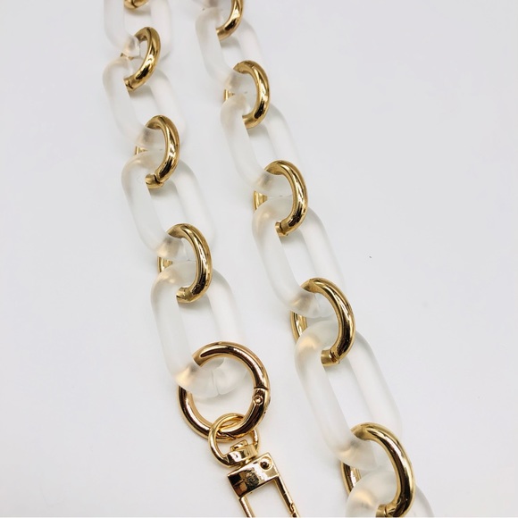 Clear Acrylic Chain Bag Strap - Picture 2 of 3